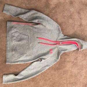 Ladies Underarmor sweatshirt